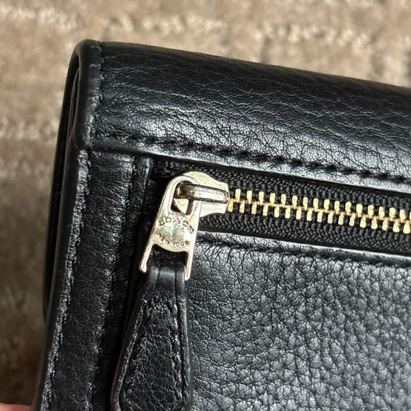 Coach Black Pebbled Leather Folder Over Wallet Pockets Checkbook Credit Card - Picture 6 of 11